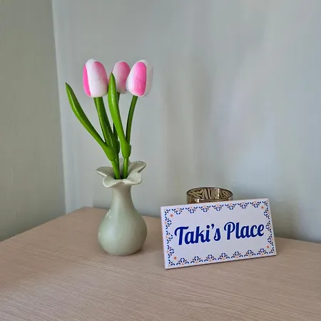 Taki's Place