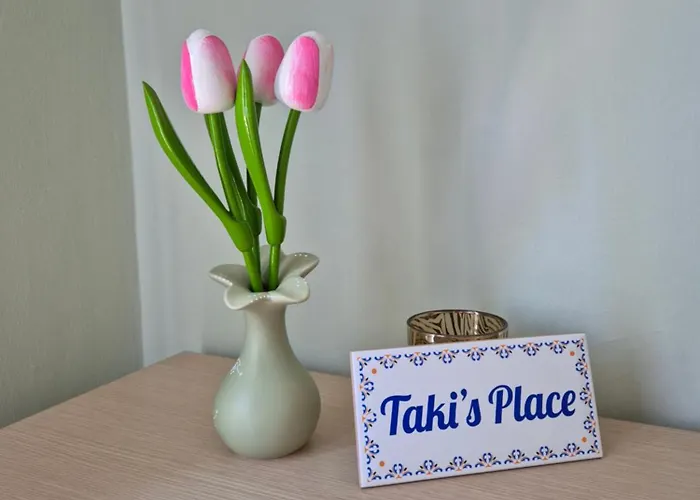 Taki's Place
