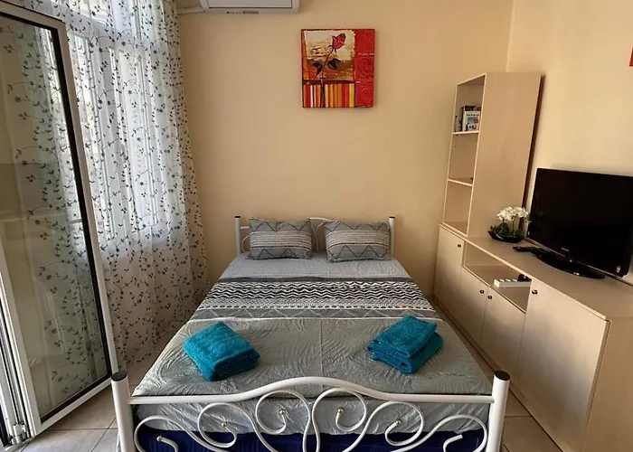 Апартаменты Taki's Place