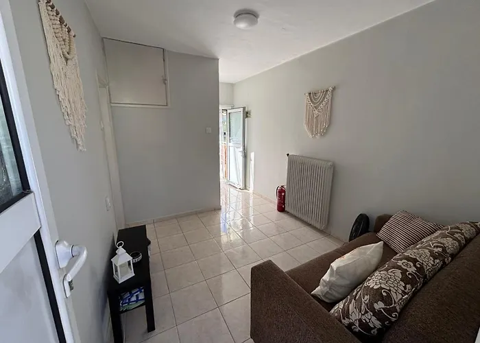 Taki's Place Кавала